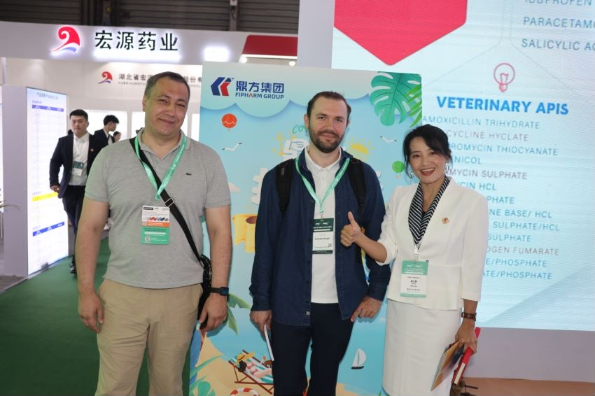 彩世界亮相上海CPHI